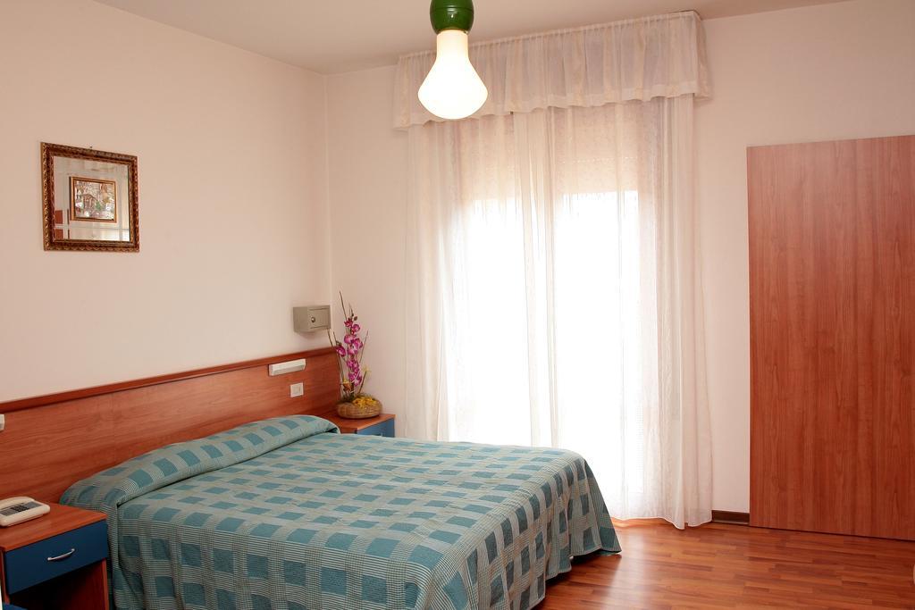 Hotel Midi Lido di Jesolo Eksteriør bilde